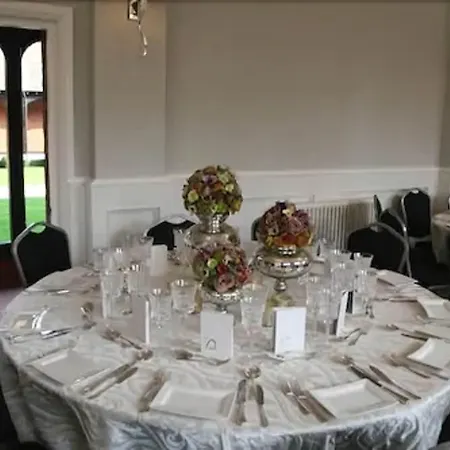 The Pillar Hotel 