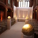 The Pillar Hotel 